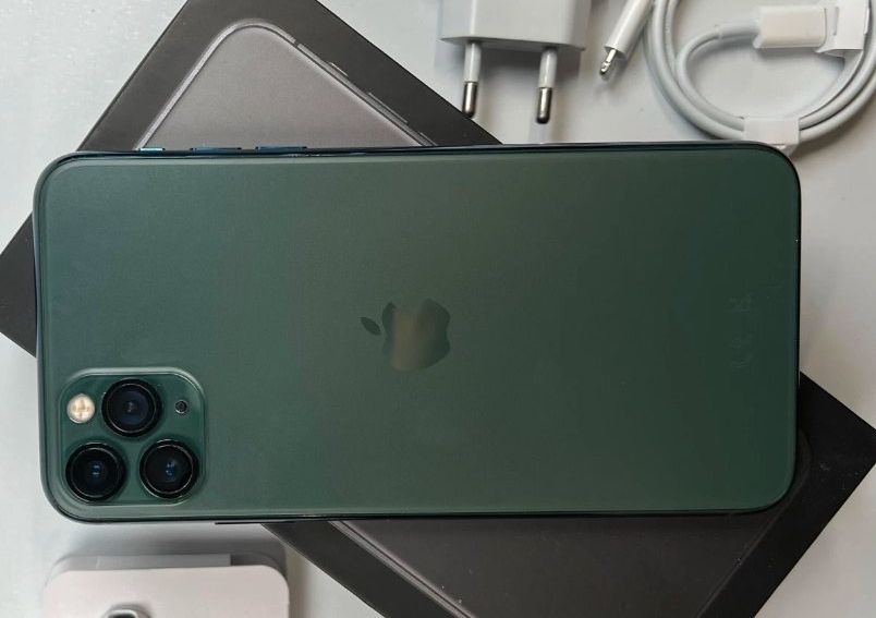 Apple Telefoni cellulari / Smartphones: iPhone 11 Pro (512GB) Akku 93% – Usato da Luzern venduto da Waince786
