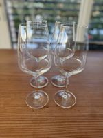 4 edle Schott Zwiesel Weingläser für den festlichen Tisch