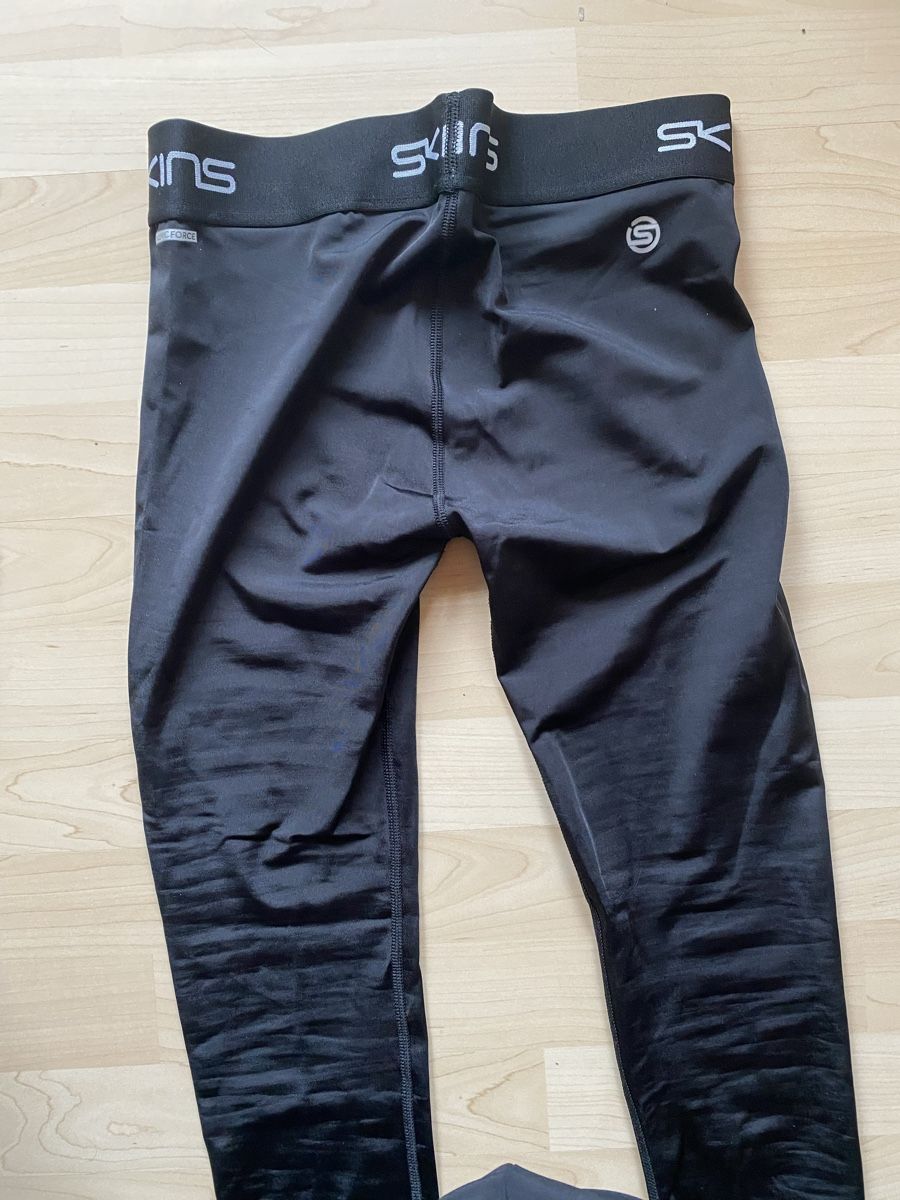 Skins Leggings: Legging compression Skins taille M neuf – Nuovo (secondo la descrizione) da Rubigen venduto da cam_drb7 2