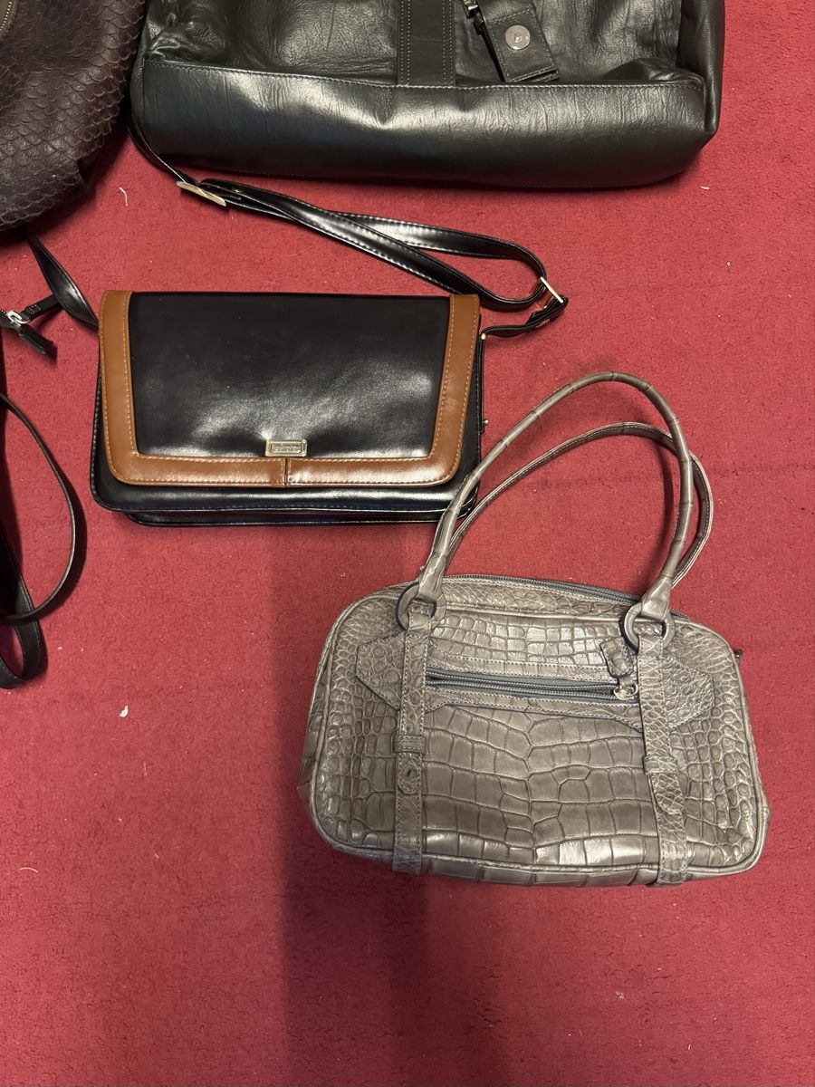 Taschen für Damen: 5 stk. Handtasche  – Gebraucht aus Schlieren von Freundlich02 2