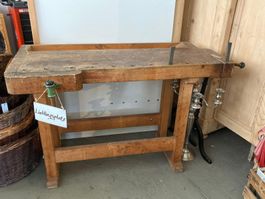 alter Holzwerkbank