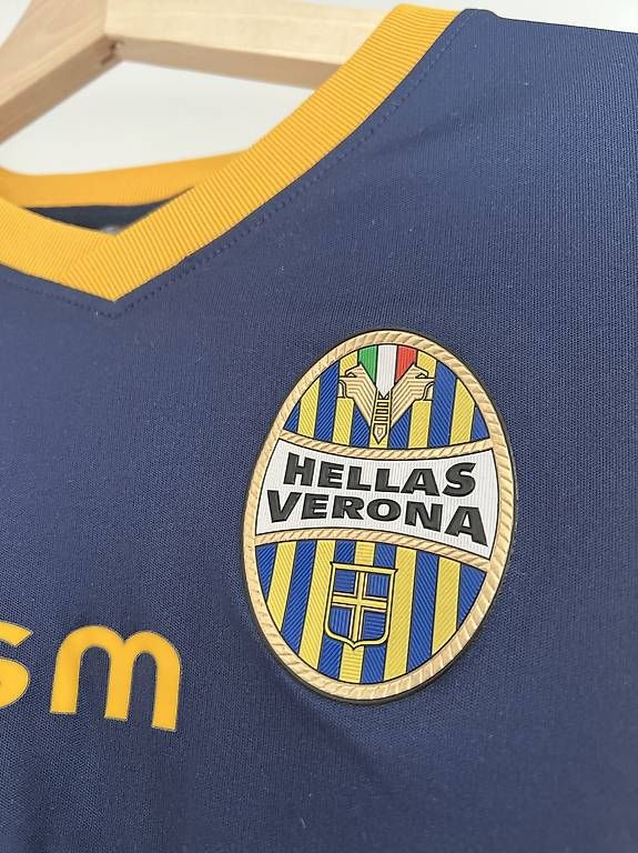 Leibchen & Hosen: Hellas Verona Trikot 2014-15 – Gebraucht aus Fribourg von lea_r6sd 2