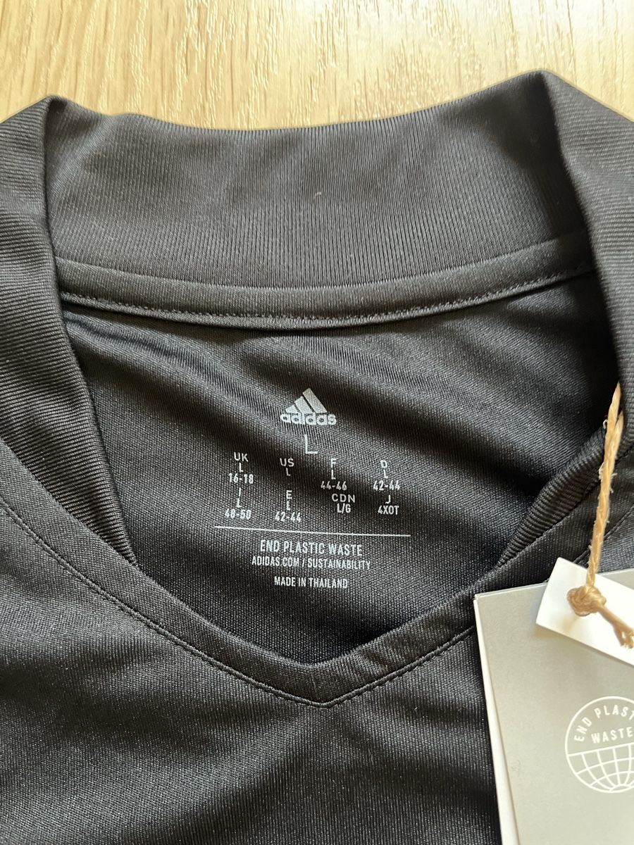 Adidas T-Shirts: Adidas T-Shirt – Neu und originalverpackt aus Bern von cla_bl2w 1