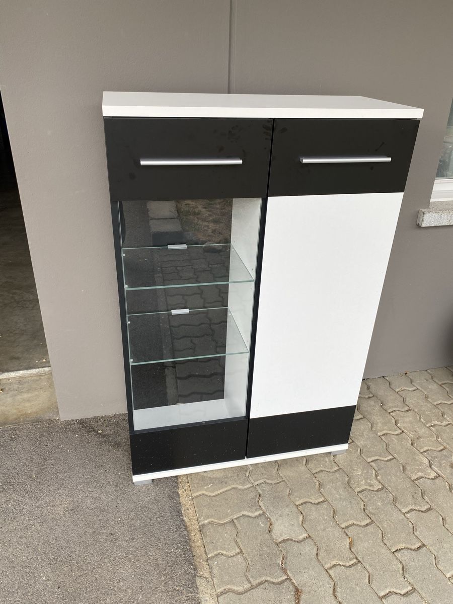 Credenze: Minibar / Schrank – Usato da Oberdiessbach venduto da Magalli