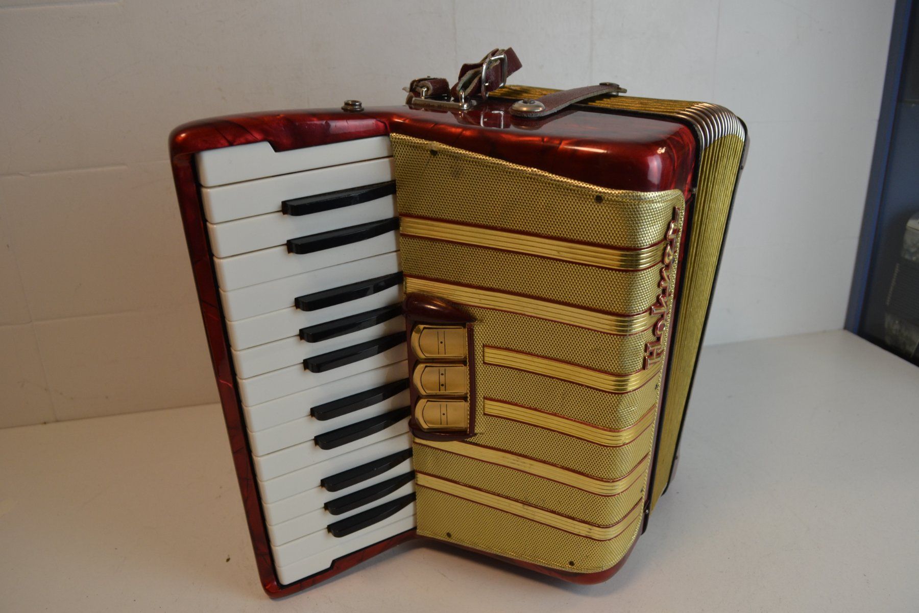 Hohner Strumenti musicali: Akkordeon chromatisch Hohner Concerto I – Usato da Zürich venduto da Brockito 5