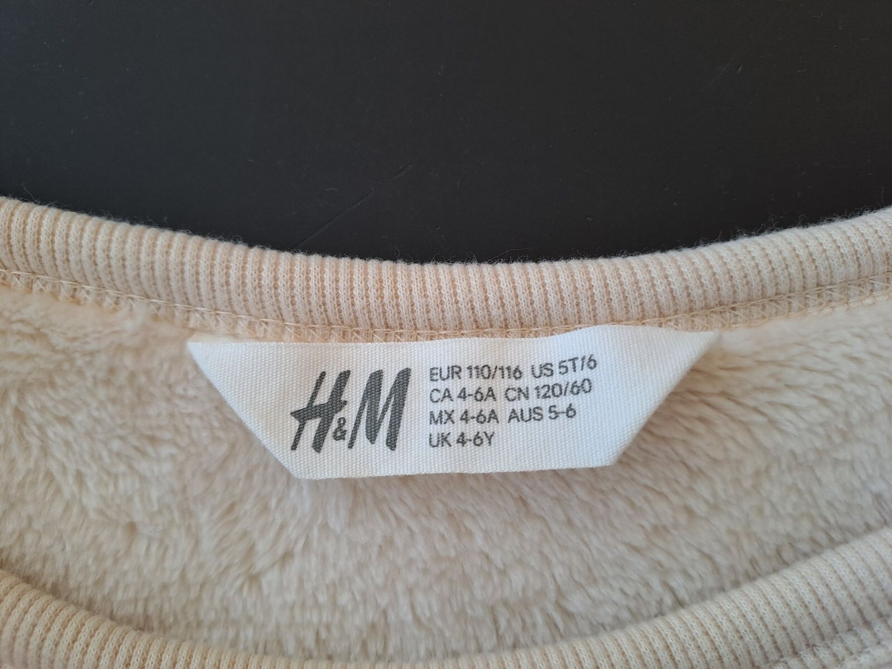 H&M Maglioni & Felpe: H&M Einhornpullover mit Wendepailletten 110/116 gebraucht – Usato da Glashütten venduto da Schwebefisch 1