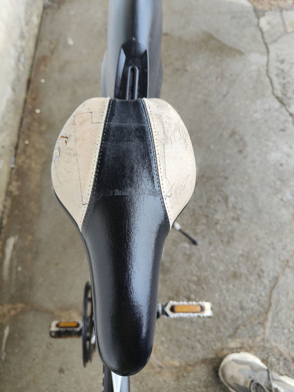 Specialized Velos: Jugend-Mountainbike Specialized Hotrock – Gebraucht aus Worb von  4