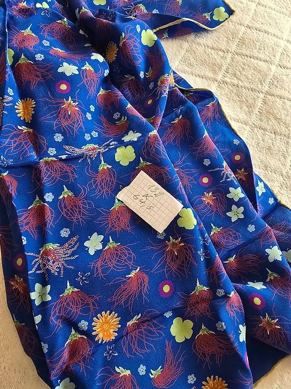 Fabric Frontline Foulard & Sciarpe: Fabric Frontline Zurich Silk – Usato da Zürich venduto da bil_s7tp 3