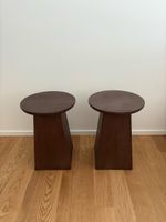 Ensemble de 2 petites tables d’appoint en bois