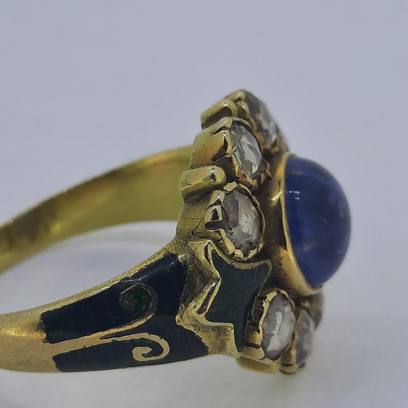 Anelli: Wunderschöner Goldring mit 8 edlen Altschliff Diamanten – Usato da Unterägeri venduto da Altgoldschmuck 3