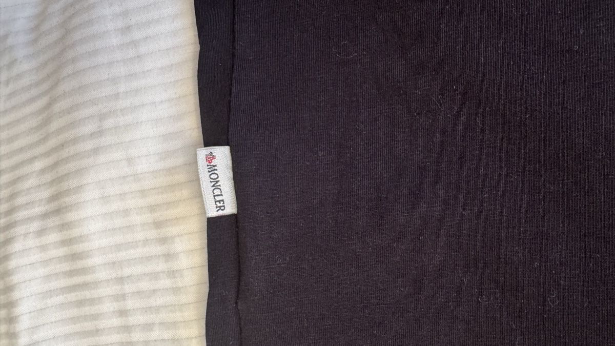 T-Shirts: Moncler Black T-Shirt Size M – Gebraucht aus Brugg AG von GiovanniVercetti 2