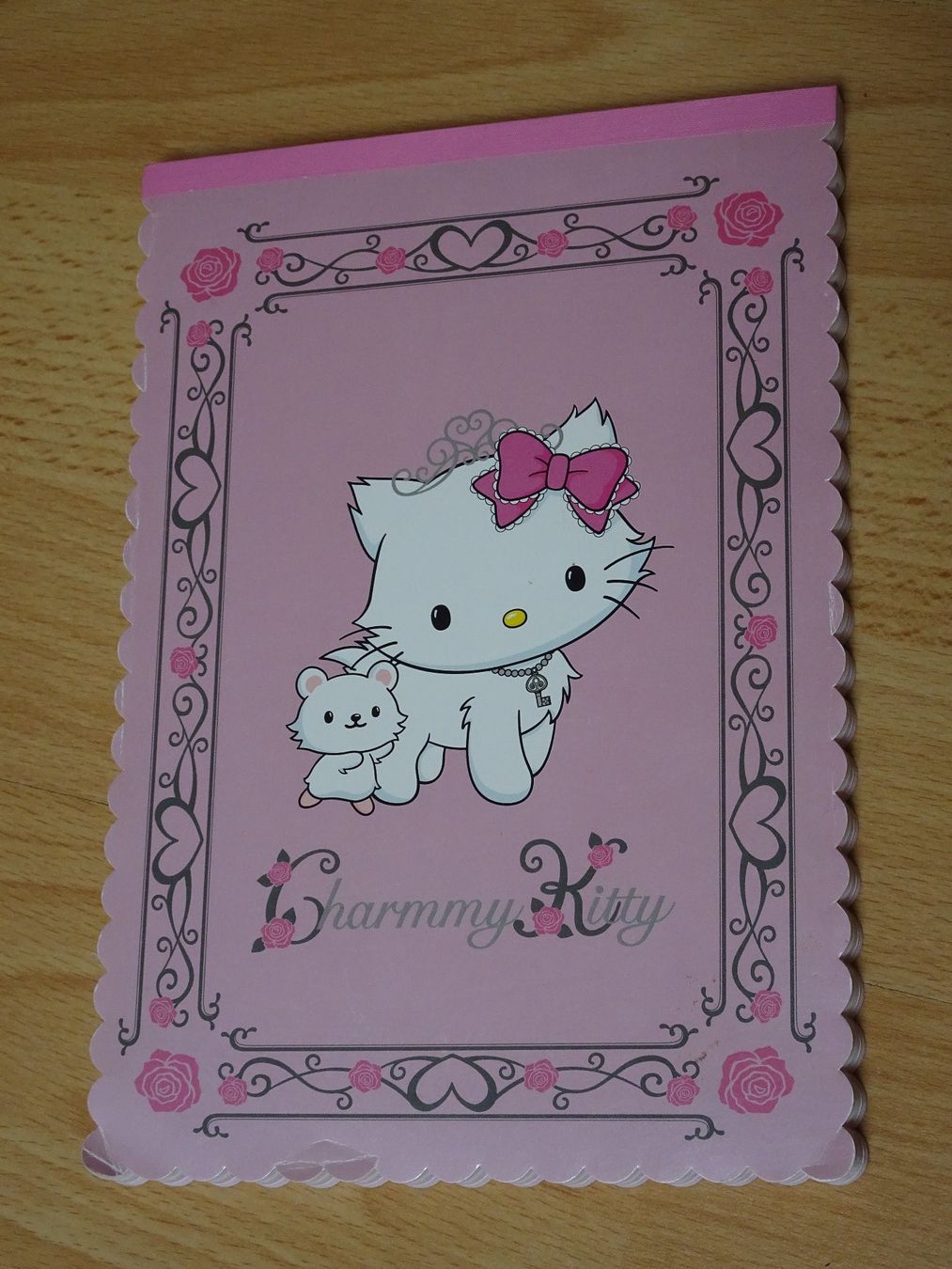 Hello Kitty Blocchi: Hello Kitty/Charmmy Kitty Schreibblock, Grösse A5 – Usato da Oberönz venduto da sunblink