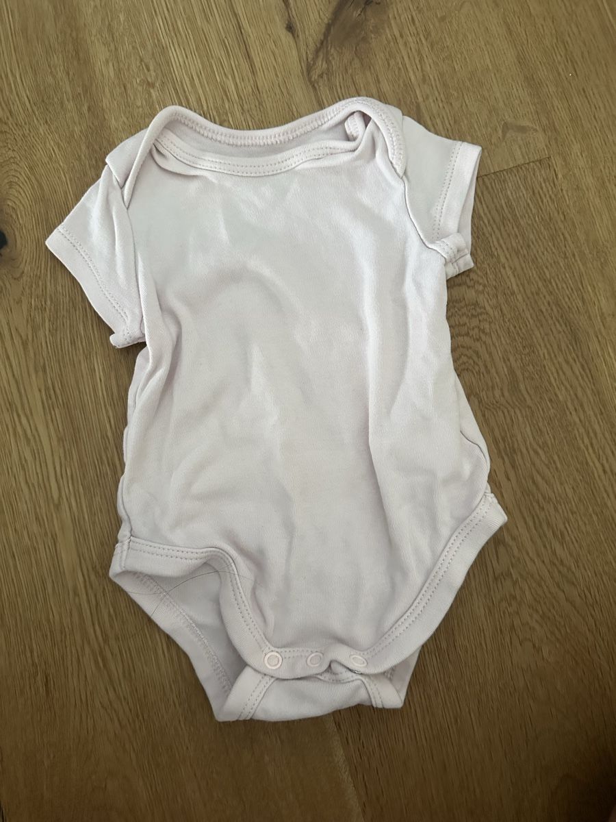 Lotti & Set di vestiti: Strampler kurzarm Grösse 56 4er Set guter Zustand – Usato da Sempach venduto da chruettimann 3