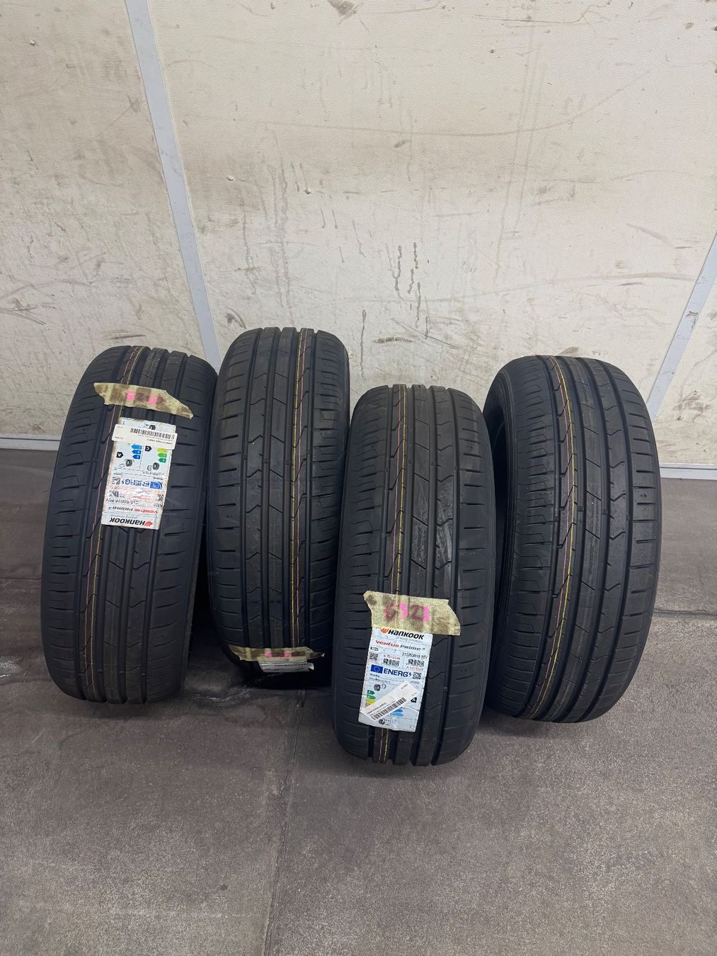 Hankook Pneus & Kompletträder: Hankook 215/60R16 – Neu (gemäss Beschreibung) aus Seuzach von Garage-Carr-Moser-AG