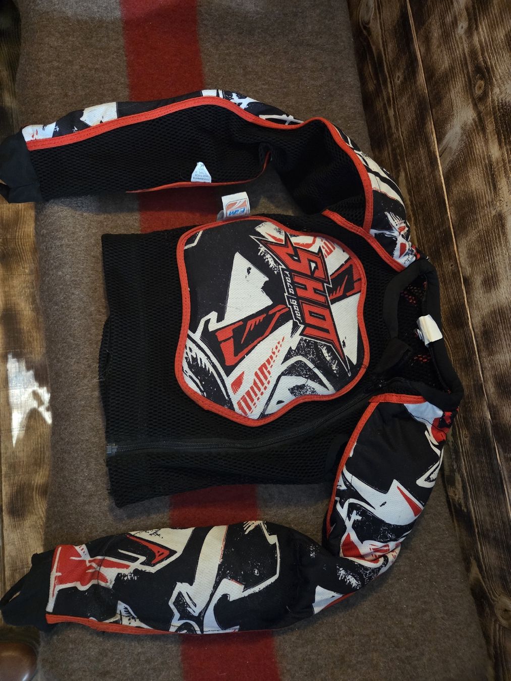 Schutz & Schoner: plastron enfant moto cross – Gebraucht aus La Chaux-de-Fonds von miami-vice1985
