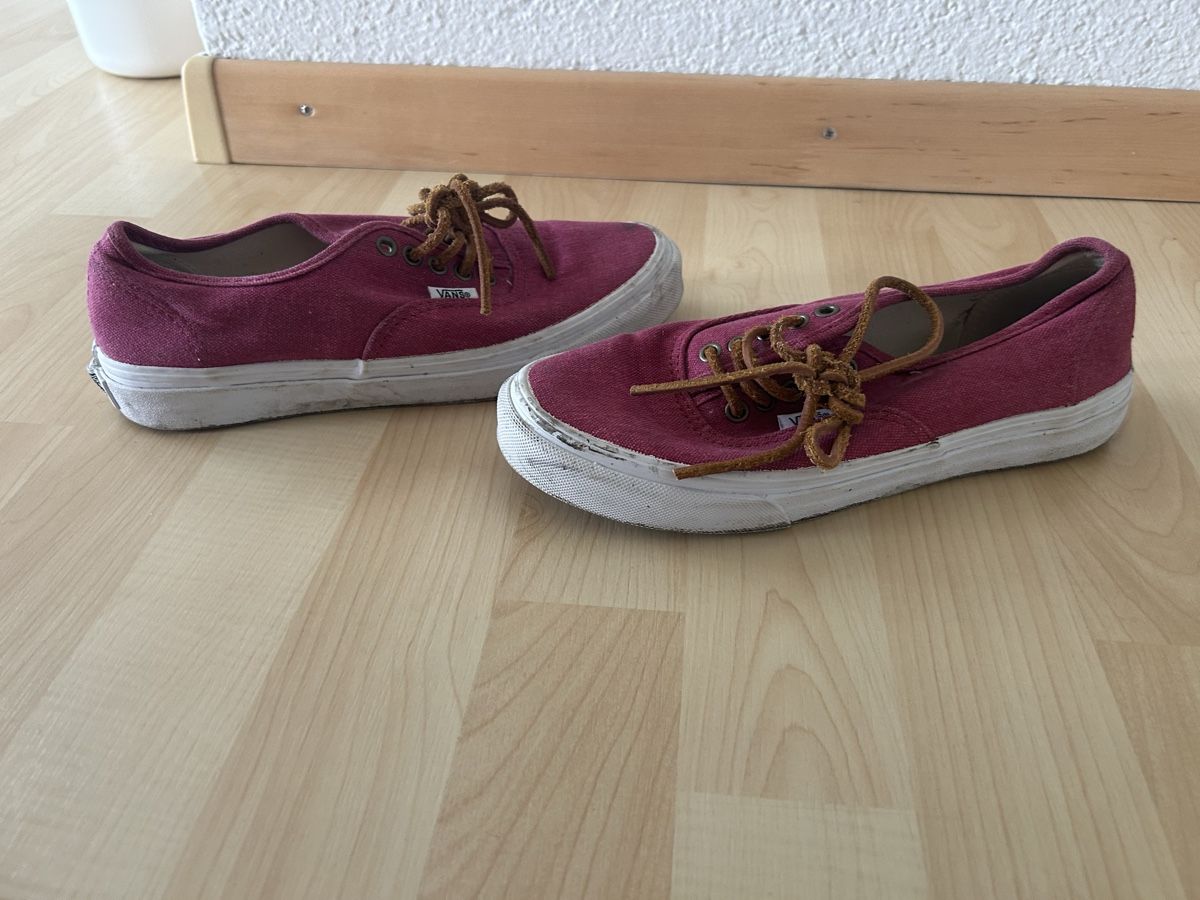 Vans Scarpe da donna: Vans, bordeauxrot, Gr. 36.5 – Usato da Meisterschwanden venduto da ram_llm5 2