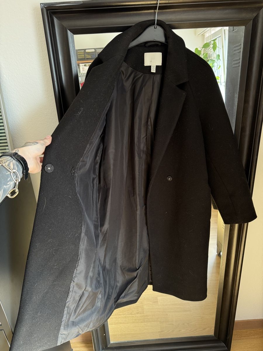 H&M Cappotti: Black Winter Coat, Size XS, Classic – Usato da Effretikon venduto da expiredrice 2