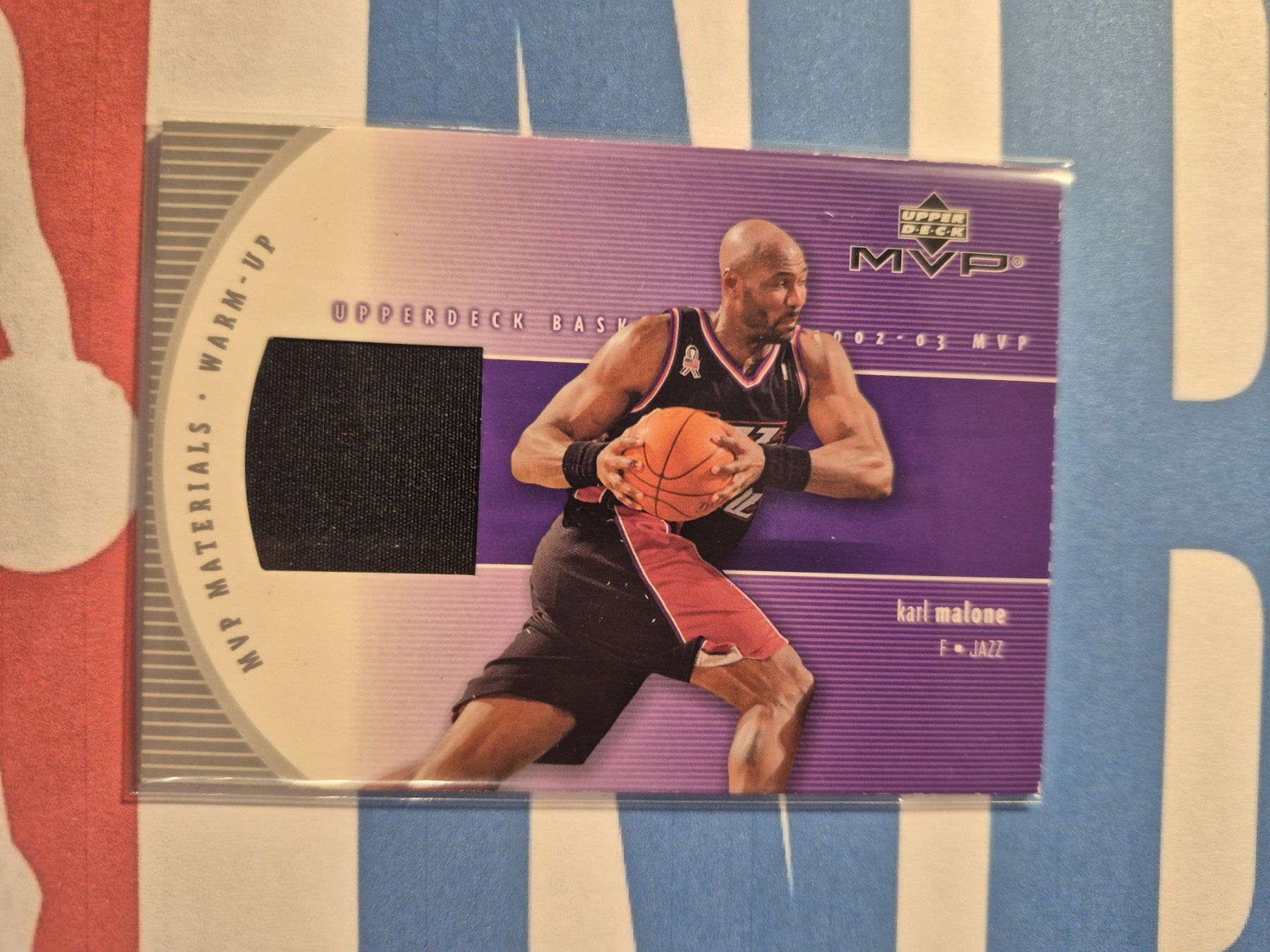 Nba Carte collezionabili: NBA 2002-03 Upper Deck MVP Materials Warm-Up Karl Malone – Usato da Treiten venduto da Sauber73