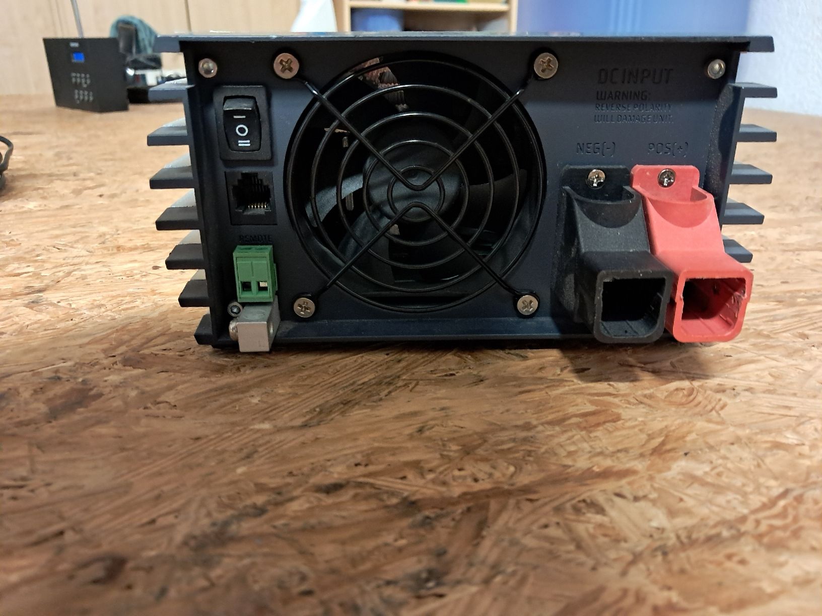 Wechselrichter: Waeco PerfectPower PP2002 Wechselrichter gebraucht – Gebraucht aus Frümsen von reto4168 1