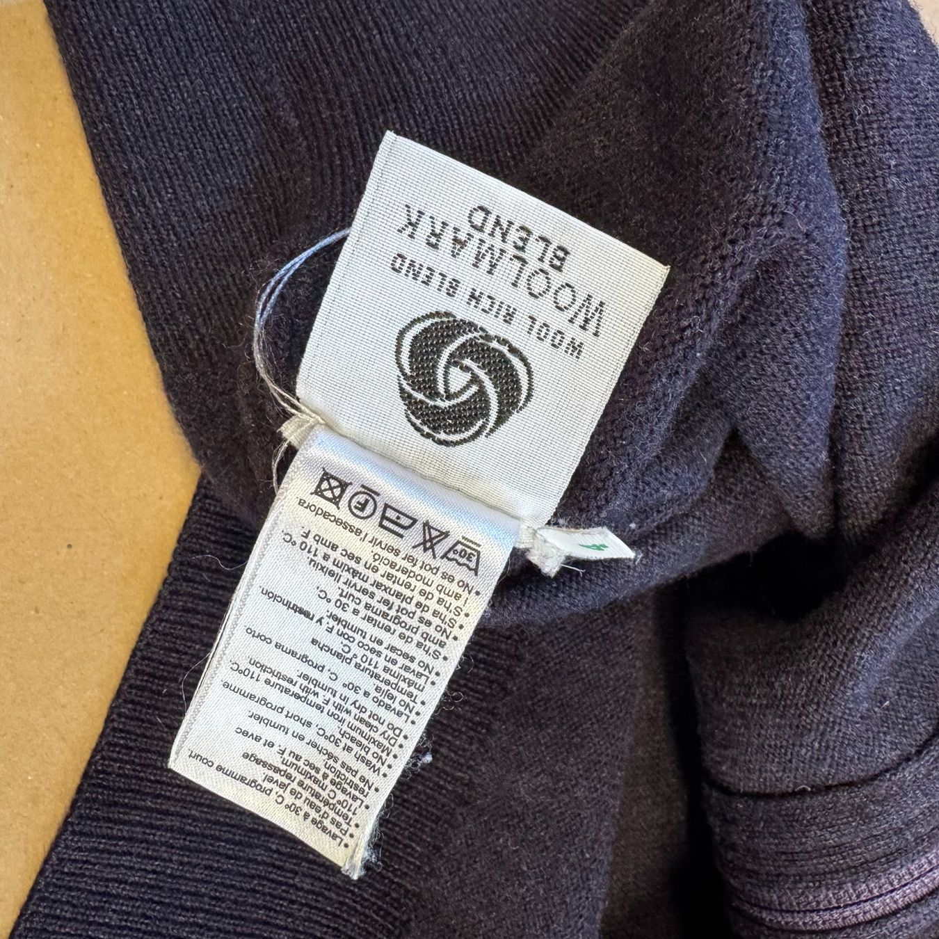 Lacoste Jacken: Lacoste vintage purple Woolmark zip-up 90s retro strickpull – Gebraucht aus St. Gallen von sourced_limited 3