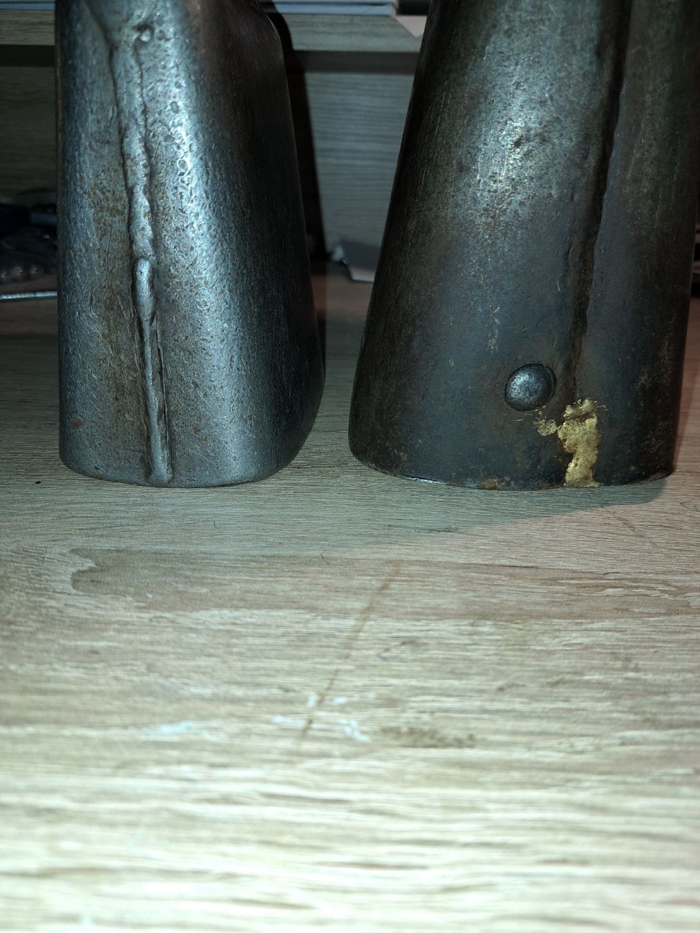 Glocken & Treicheln: 2 Bissen – Gebraucht aus Egg (Flawil) von Tuli_pan72 1