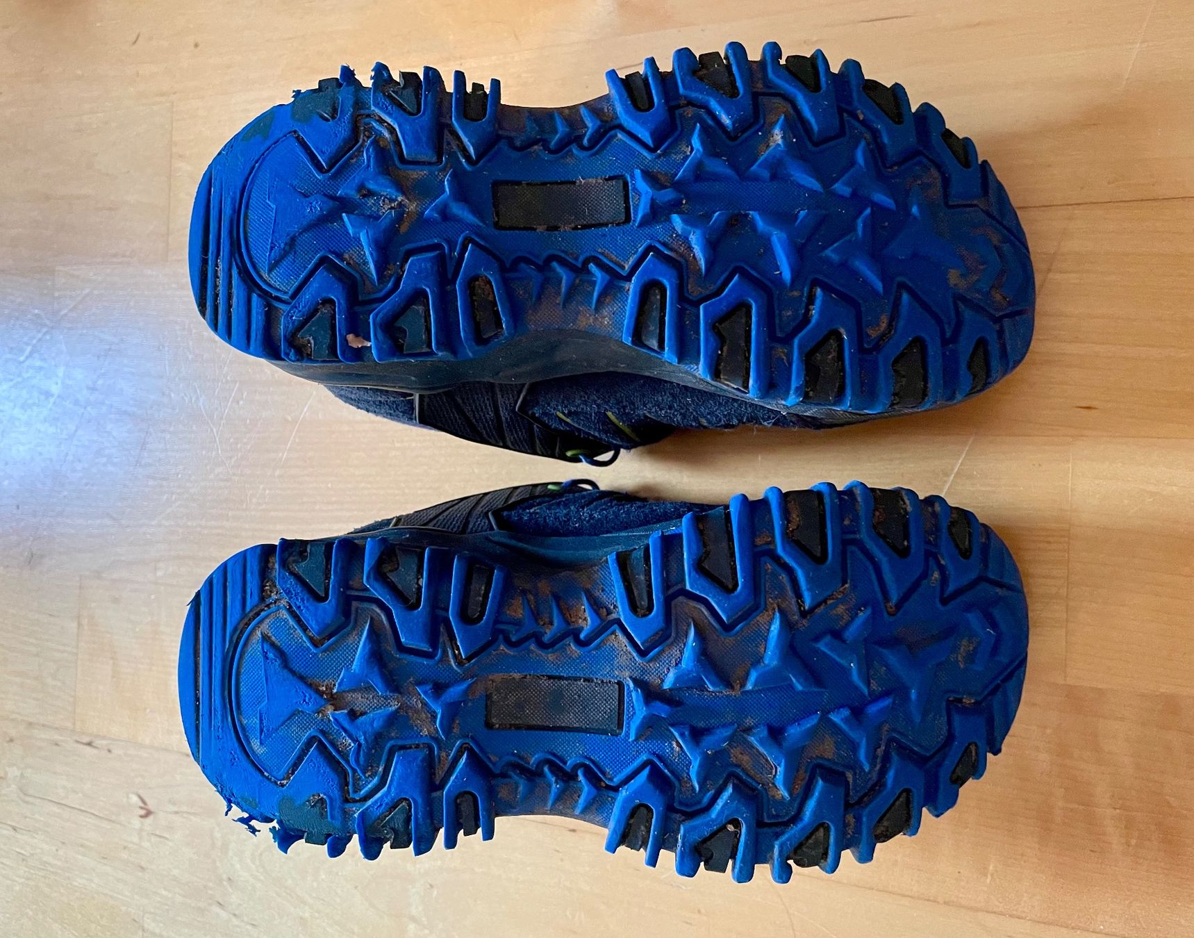 Chaussures garçon: Trekkingschuhe Gr 28, Wanderschuhe – D'occasion à Hüntwangen par fra_7nd2 1