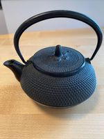 Japanisches Teekännchen, Hagelmuster Rosengriff