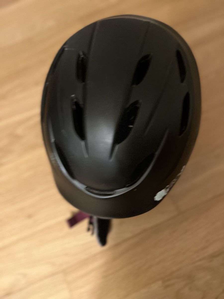 Giro Helme: Giro ski/snowboard helmet – Gebraucht aus meilen von ana_qc5y 1