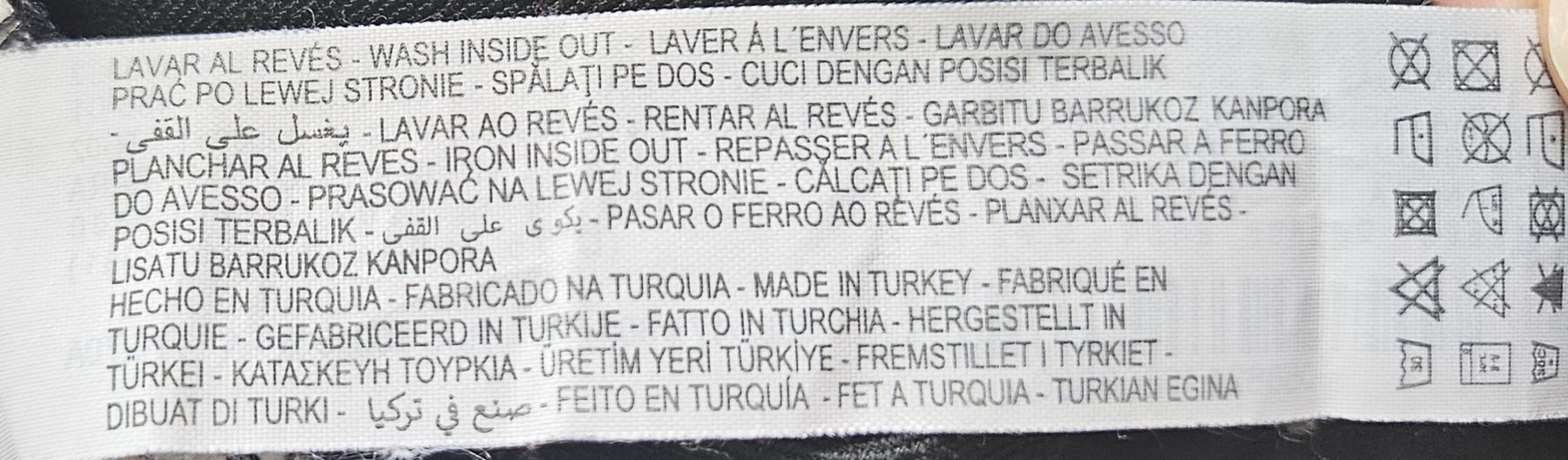 Zara Pantaloni: schwarze Hose in Lederoptik – Usato da Zizers venduto da Natascia.Lentini 4