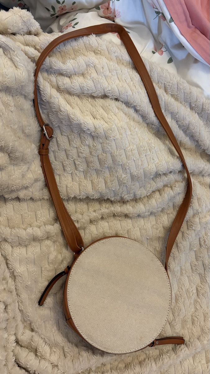 Tom Tailor Taschen für Damen: Tasche rund von Tom Tailor – Neu (gemäss Beschreibung) aus Neuhausen von ste_7b6n