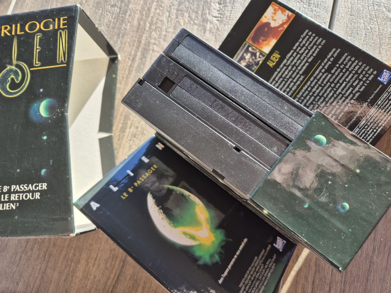 Tutti i VHS: Coffret Alien Trilogie collector VHS – Usato da Ursy venduto da RetroBebar777 2