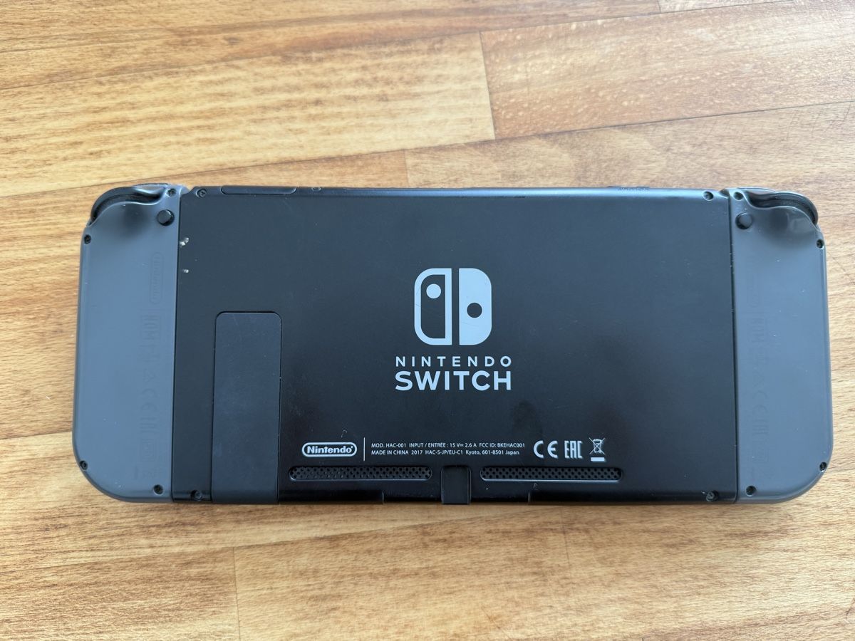 Nintendo Console: Nintendo Switch inkl. Dock, Pro Controller & Zubehör – Usato da Unterägeri venduto da Digolino123 2