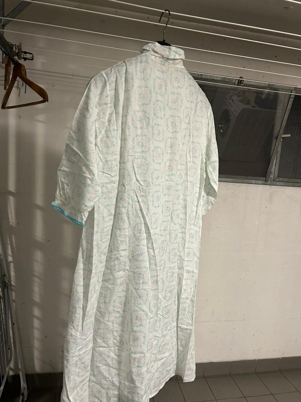 Negligees & Pyjamas: Camicia da notte fiorata tg.46 – Gebraucht aus Melano von H-Sara 1