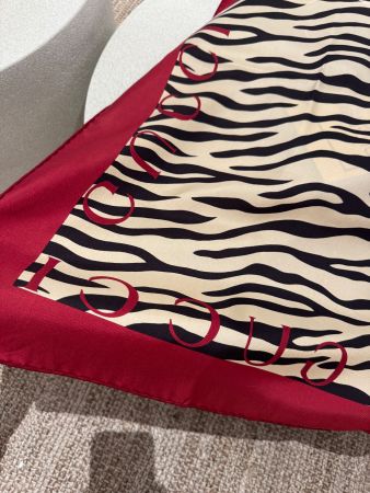 GUCCI SEIDENTUCH / SCHAL