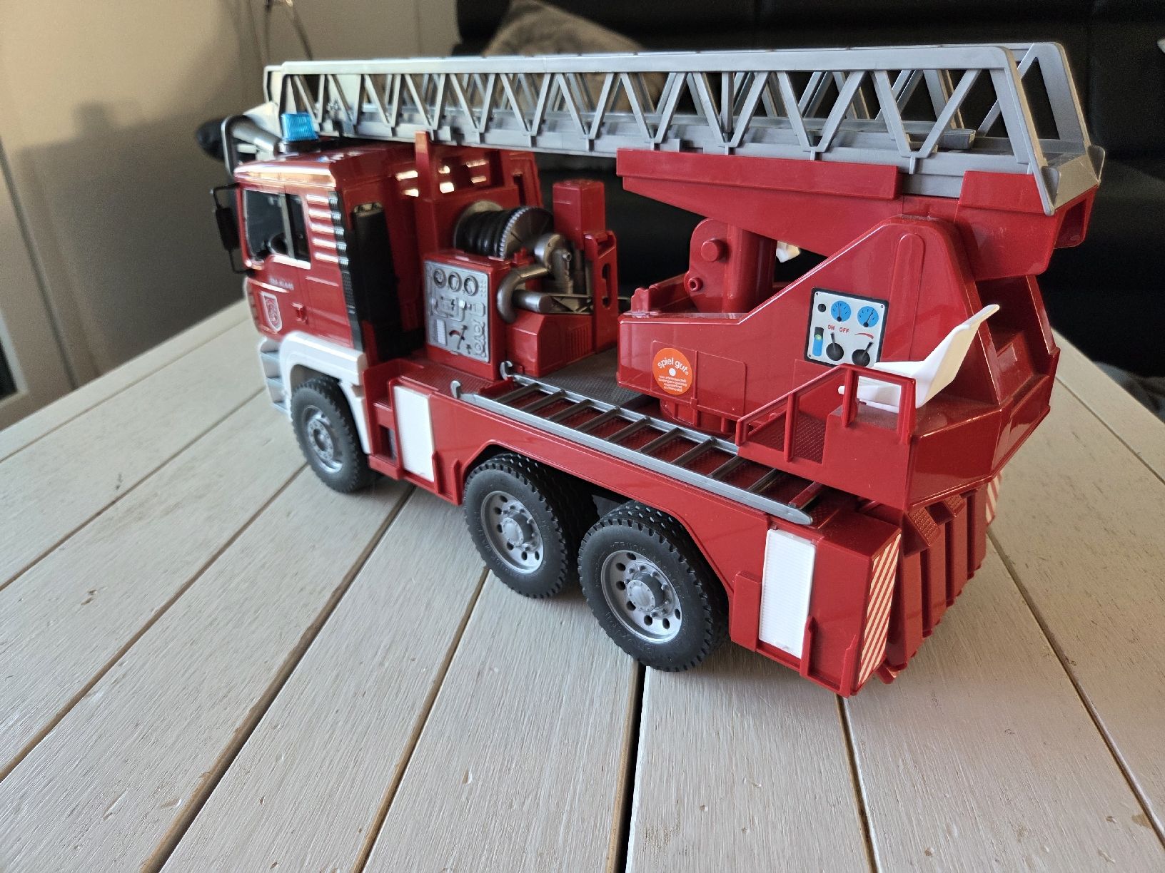 Bruder Spielzeuge: Bruder Feuerwehr LKW – Gebraucht aus Menzingen von anaconda69 2