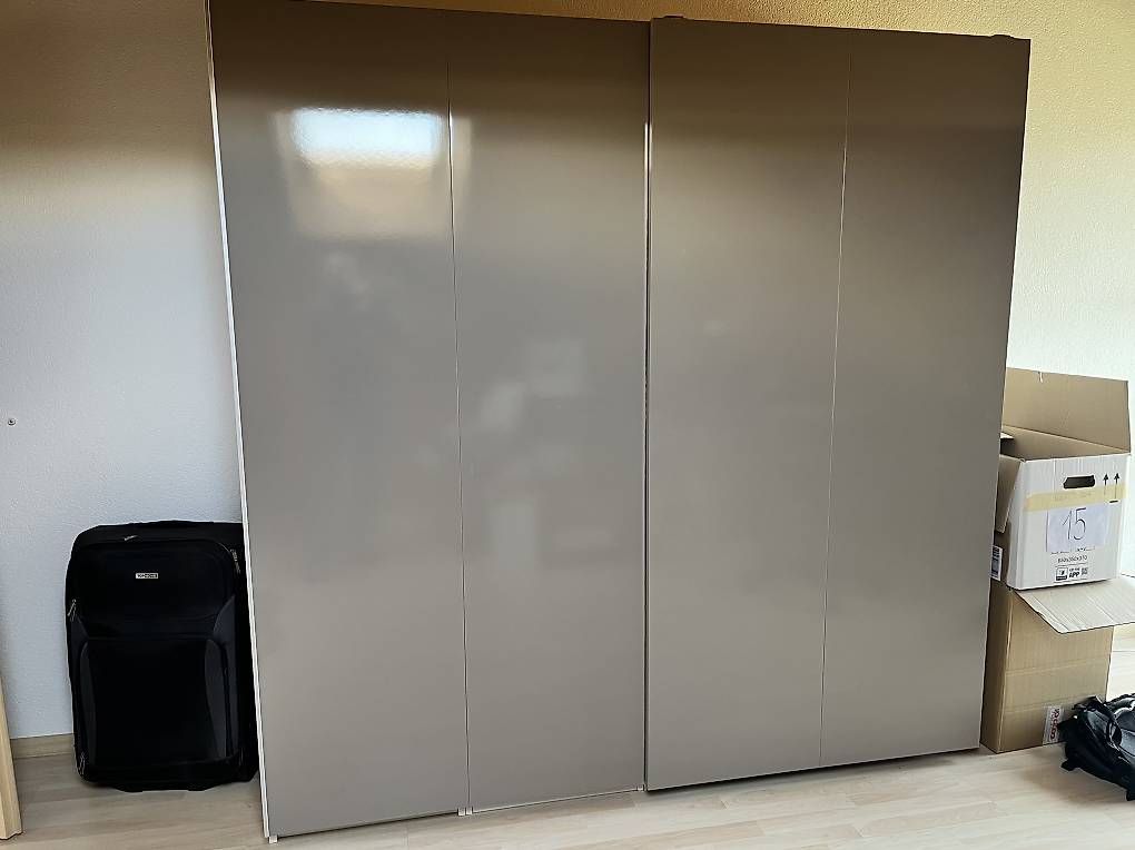 Armadi: Kleiderschrank  – Usato da Aeschiried venduto da kat_7ccl