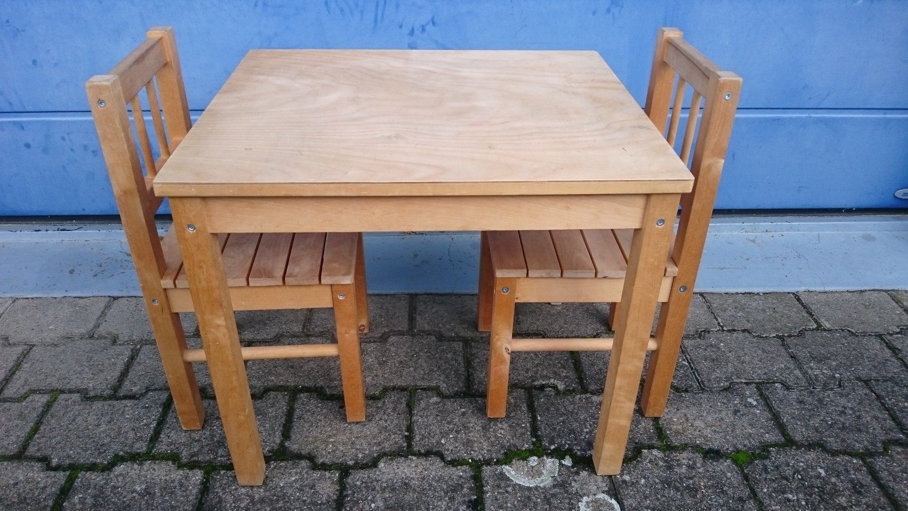 Tischset: Kindertisch aus Holz inkl. Stühlen – Gebraucht aus Wiler b.Utzenstorf von Hallucino6 4
