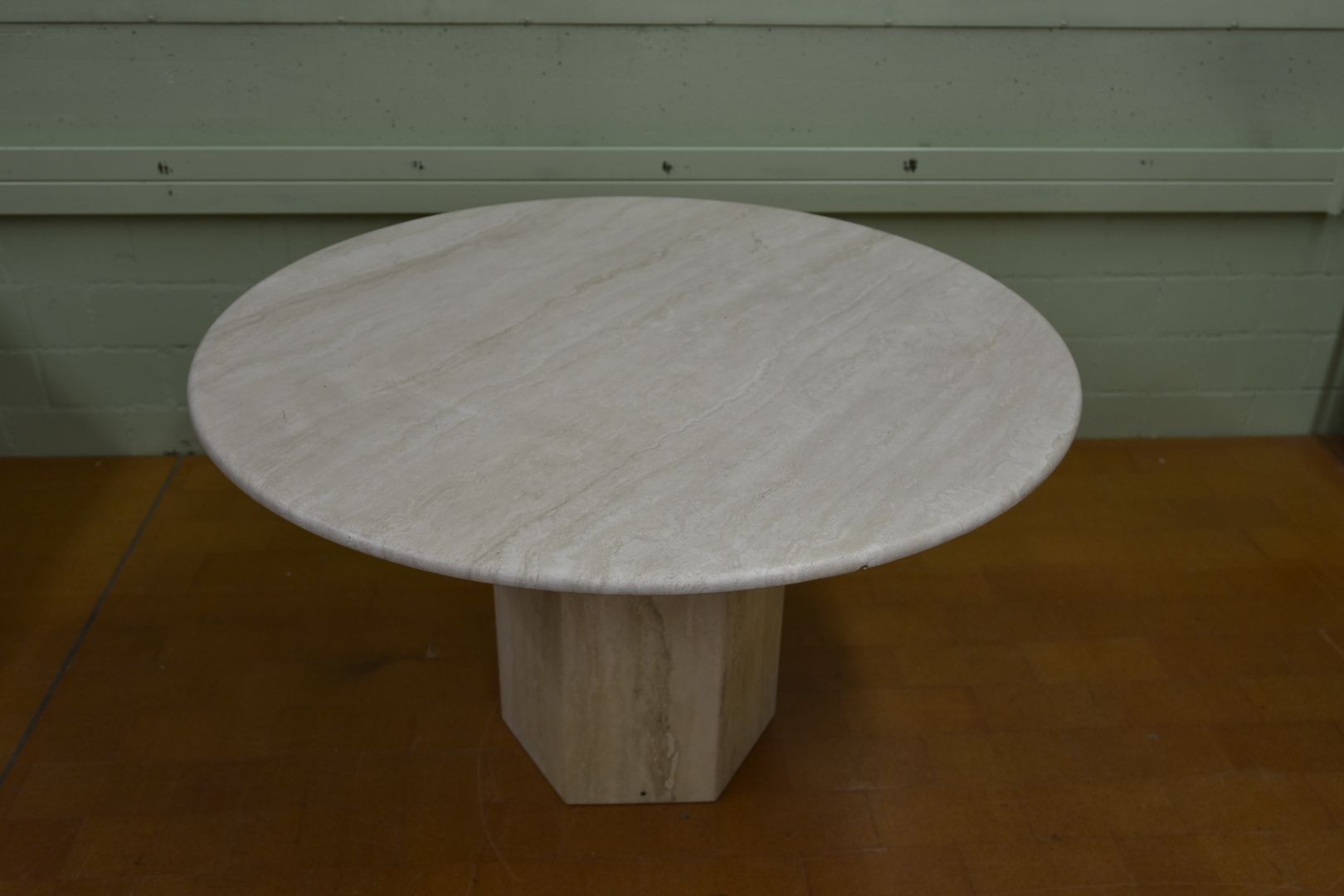 Tavoli: Designer Tisch aus Travertin – Usato da Lichtensteig venduto da Polsterwerk 3