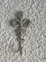 Fleur de Lis Wandhaken aus Gusseisen 