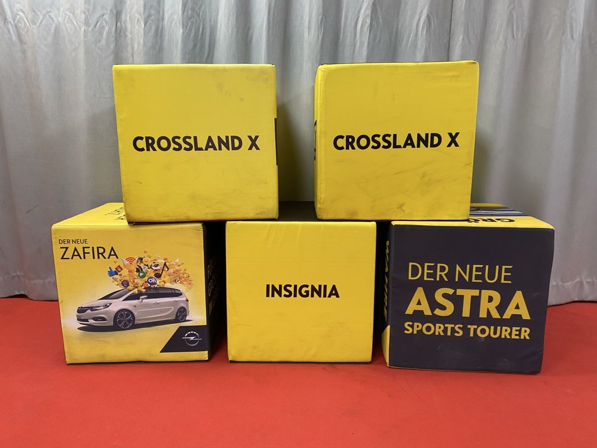 Sgabelli: Opel   5 Sitzwürfel   50x50cm – Usato da Hägglingen venduto da Karin0802 1