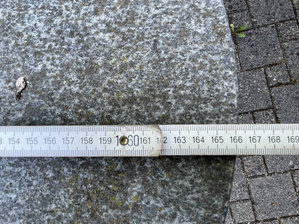 Tische: Tisch mit schöner Granitplatte – Gebraucht aus Weier im Emmental von ajnakrim 3