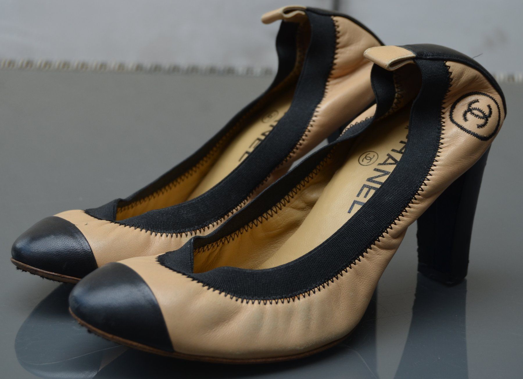 Chanel Scarpe da donna: Chanel Pumps 37C – Difettoso da Collonges venduto da arashee 3