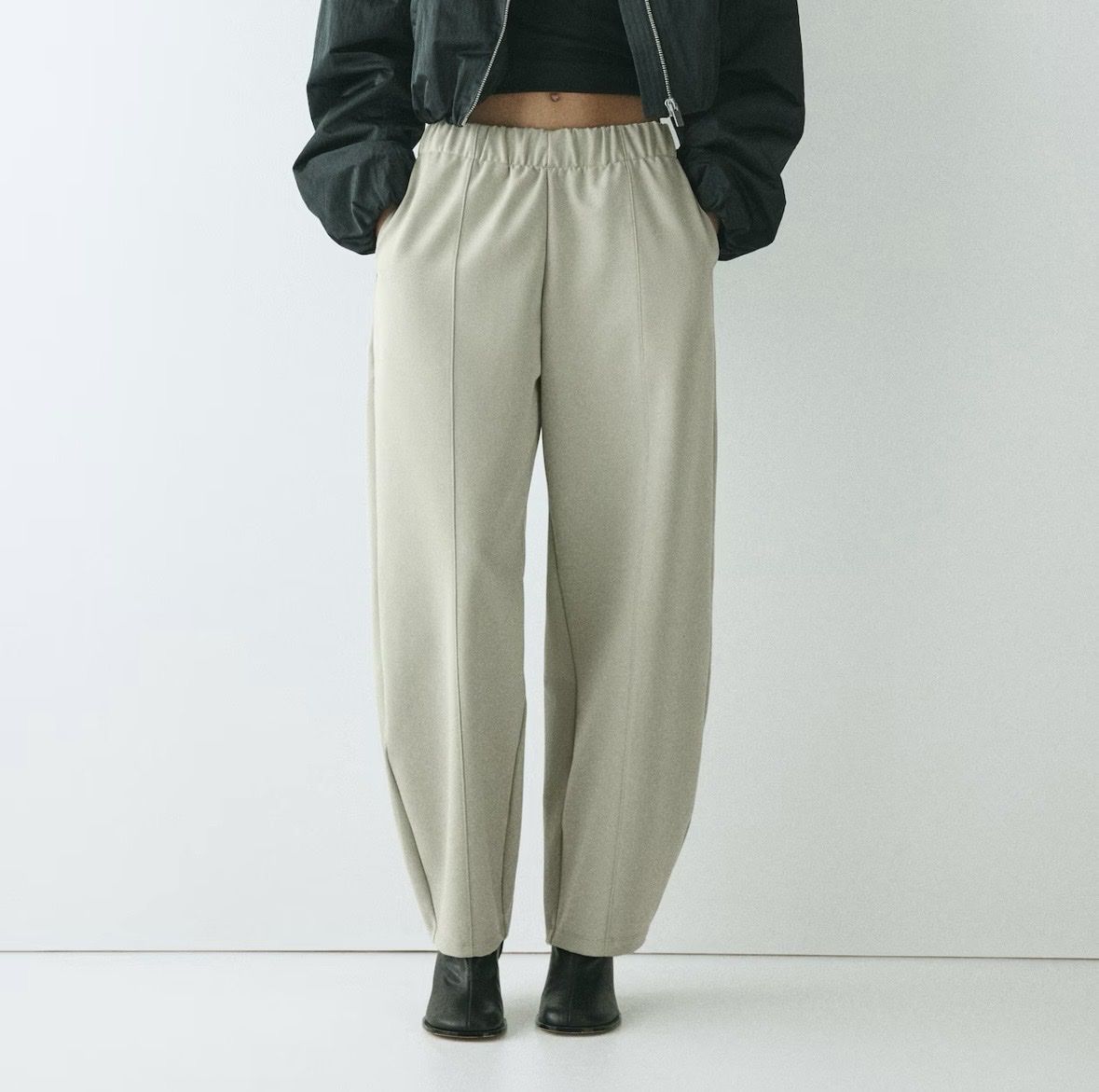 H&M Pantaloni: barrel trousers in Roma knit – Nuovo e nell'imballaggio originale da Bern venduto da FashionK92