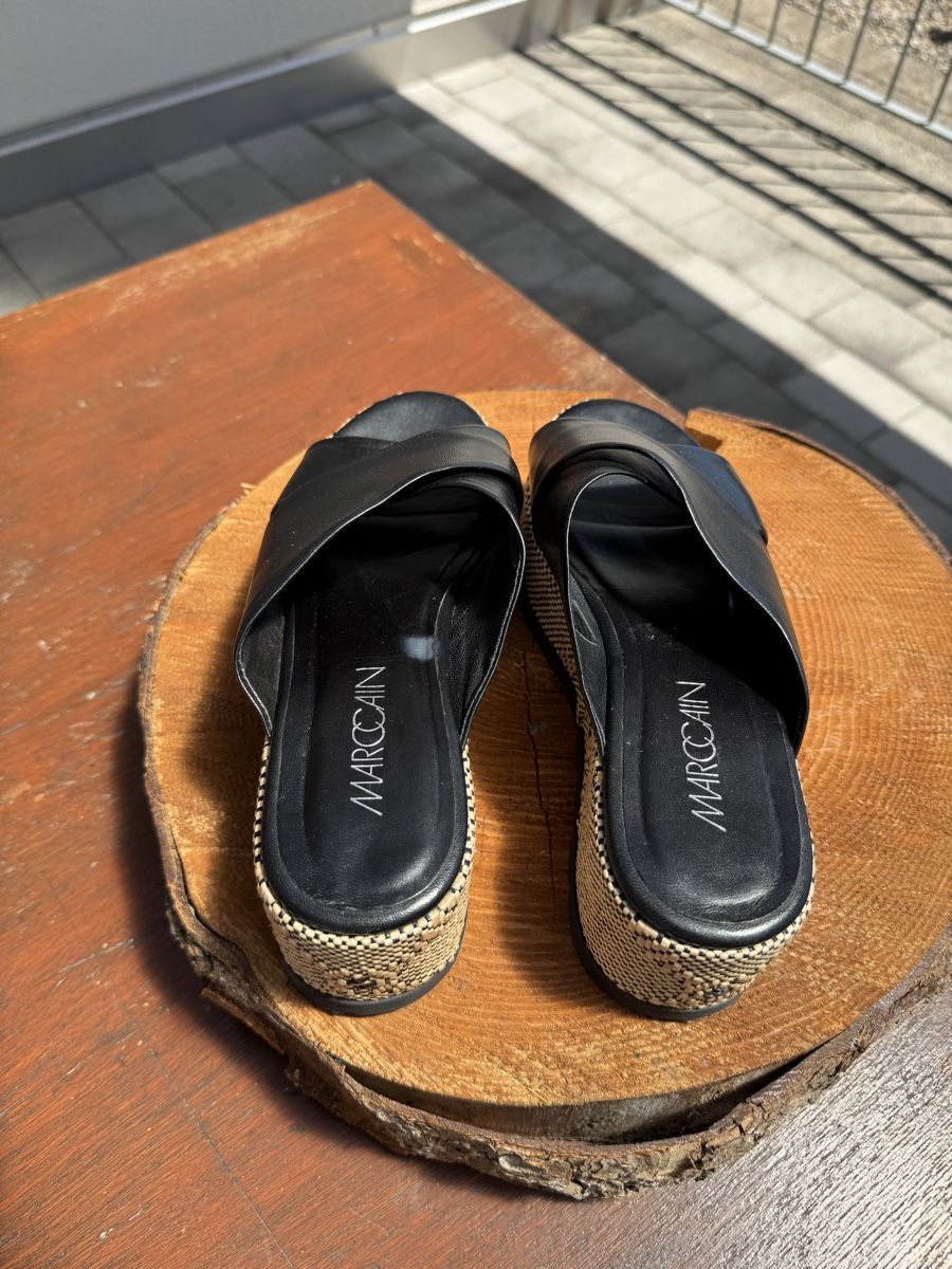 Marc Cain Damenschuhe: MARCCAIN Plateau Pantoletten schwarz echtleather Grösse 37 – Neu (gemäss Beschreibung) aus Wetzikon ZH von Jan_wojt 3