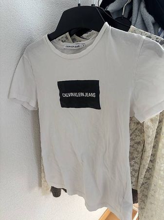 Calvin Klein T- Shirt