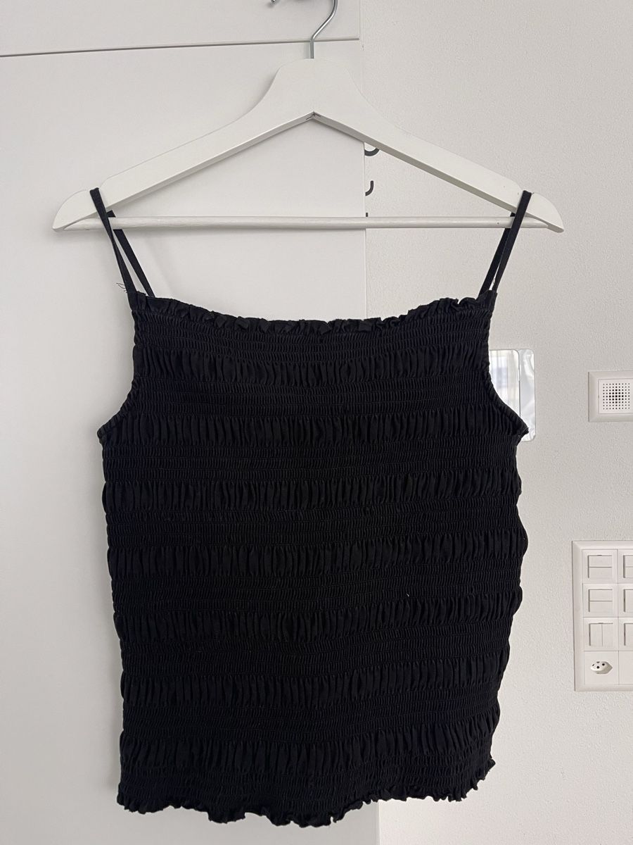 H&M Tops: Top mit Kastenausschnitt von H&M – Gebraucht aus Zürich von mel_87ct