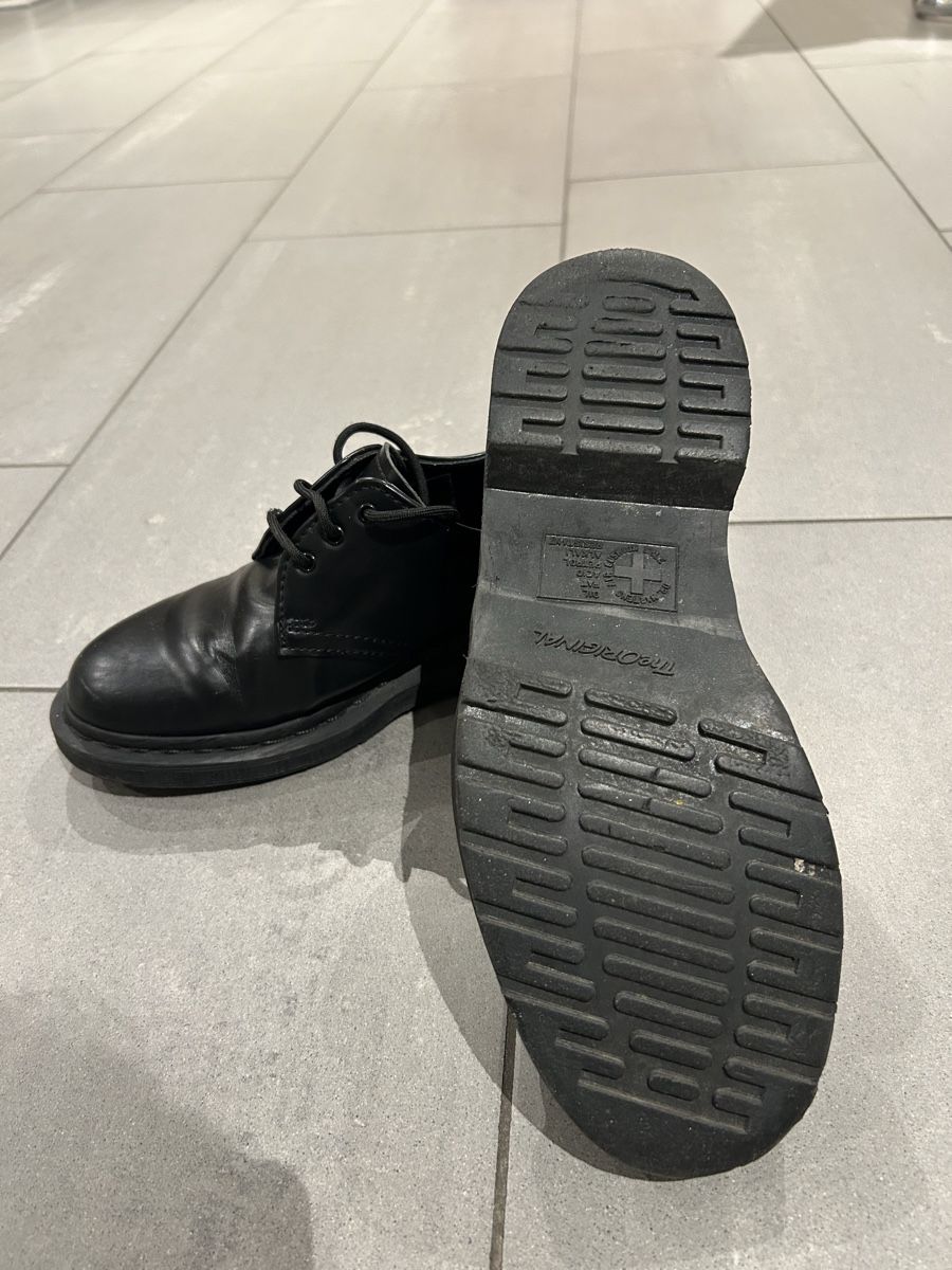 Dr. Martens Herrenschuhe: Doc Martens 1461 all black – Gebraucht aus Rütihof von ALAFC 2