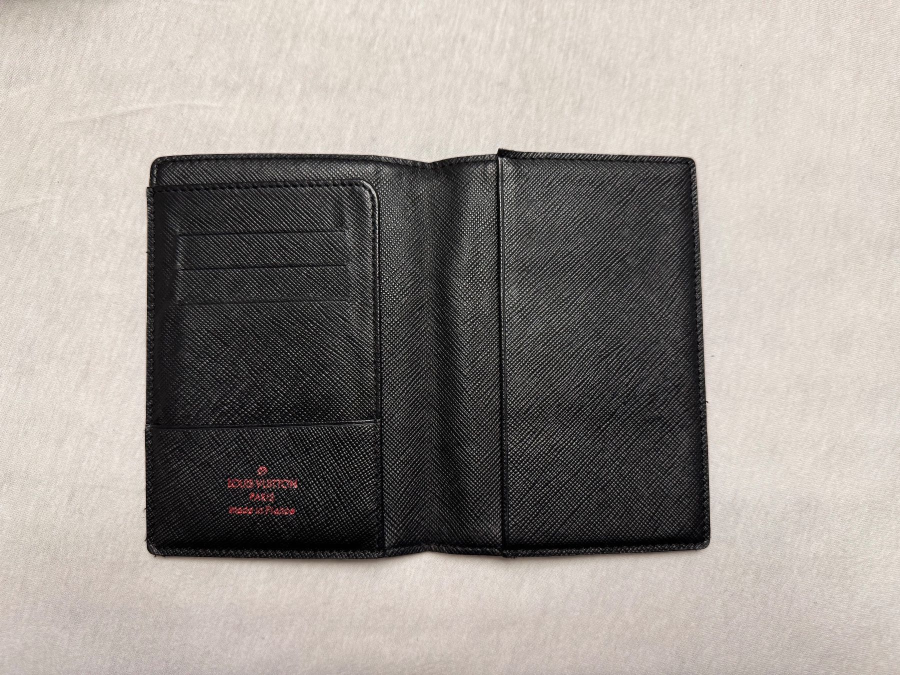 Louis Vuitton Portafogli: Louis Vuitton Damier Graphite Passport Cover – Usato da Dietlikon venduto da QuickSaleCH 3