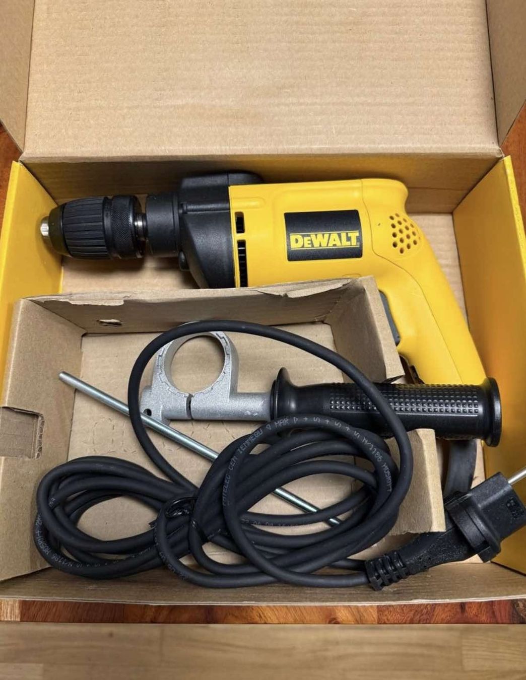 Dewalt Trapani: Schlagbohrmaschine DeWalt Neu – Nuovo e nell'imballaggio originale da St. Gallen venduto da pho_pro 3