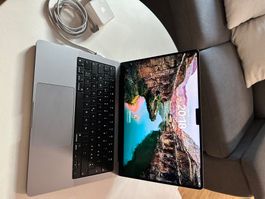 MacBook Pro 14” M3 2023 – 8 Go/512 Go – Garantie 2028